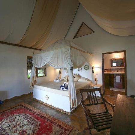 Kinasi Lodge Utende Eksteriør billede