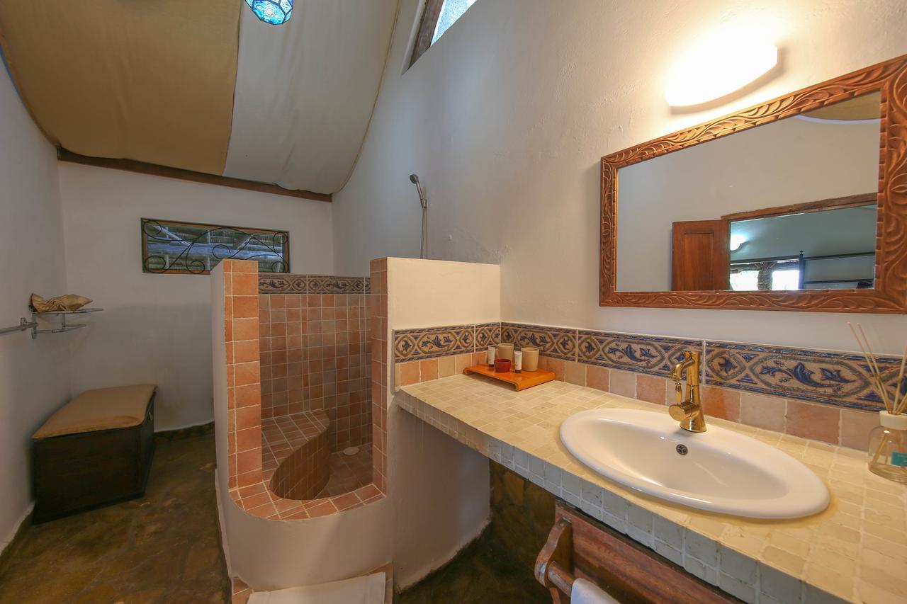 Kinasi Lodge Utende Eksteriør billede