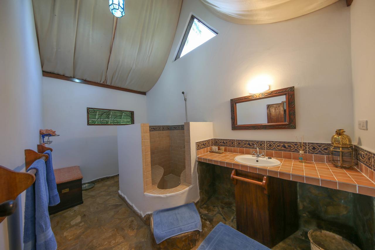 Kinasi Lodge Utende Eksteriør billede